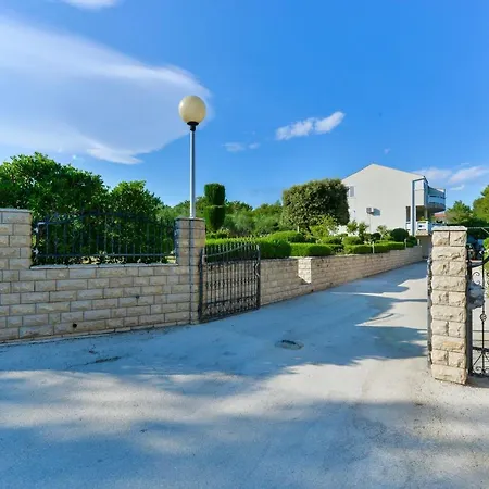 Pavlak * فير