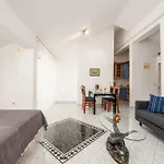 Pavlak Apartman Vir